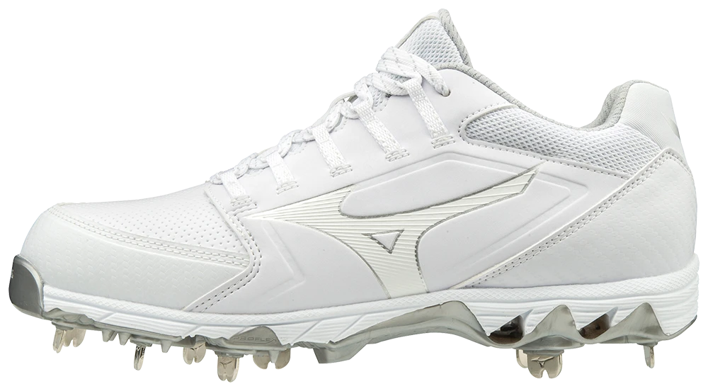 Mizuno 9-Spike Swift 6 Low Women's Metal Softball Cleat 3 Mizuno 9-Spike Swift 6 Low Women's Metal Softball Cleat