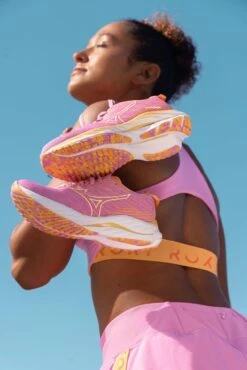 Mizuno Women's Wave Rider 26 Roxy Running Shoe -Mizuno 411386 6T00 04