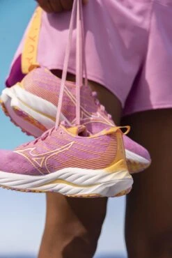 Mizuno Women's Wave Rider 26 Roxy Running Shoe -Mizuno 411386 6T00 17